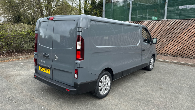 Nissan Primastar 30 L2 Diesel 2.0 dCi 110ps H1 Tekna Van